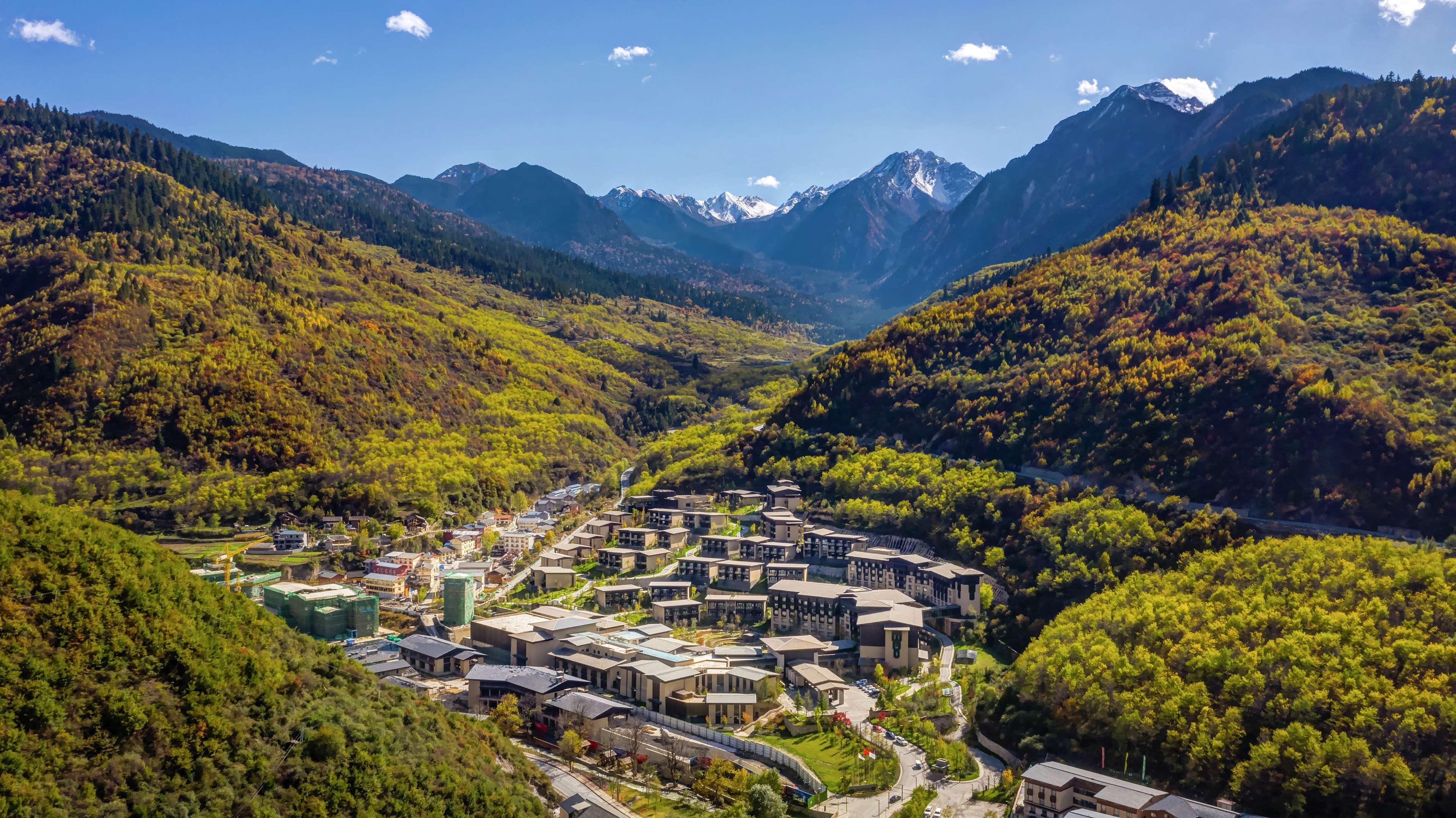 Hilton Jiuzhaigou Resort Zhangzha Town Exterior foto