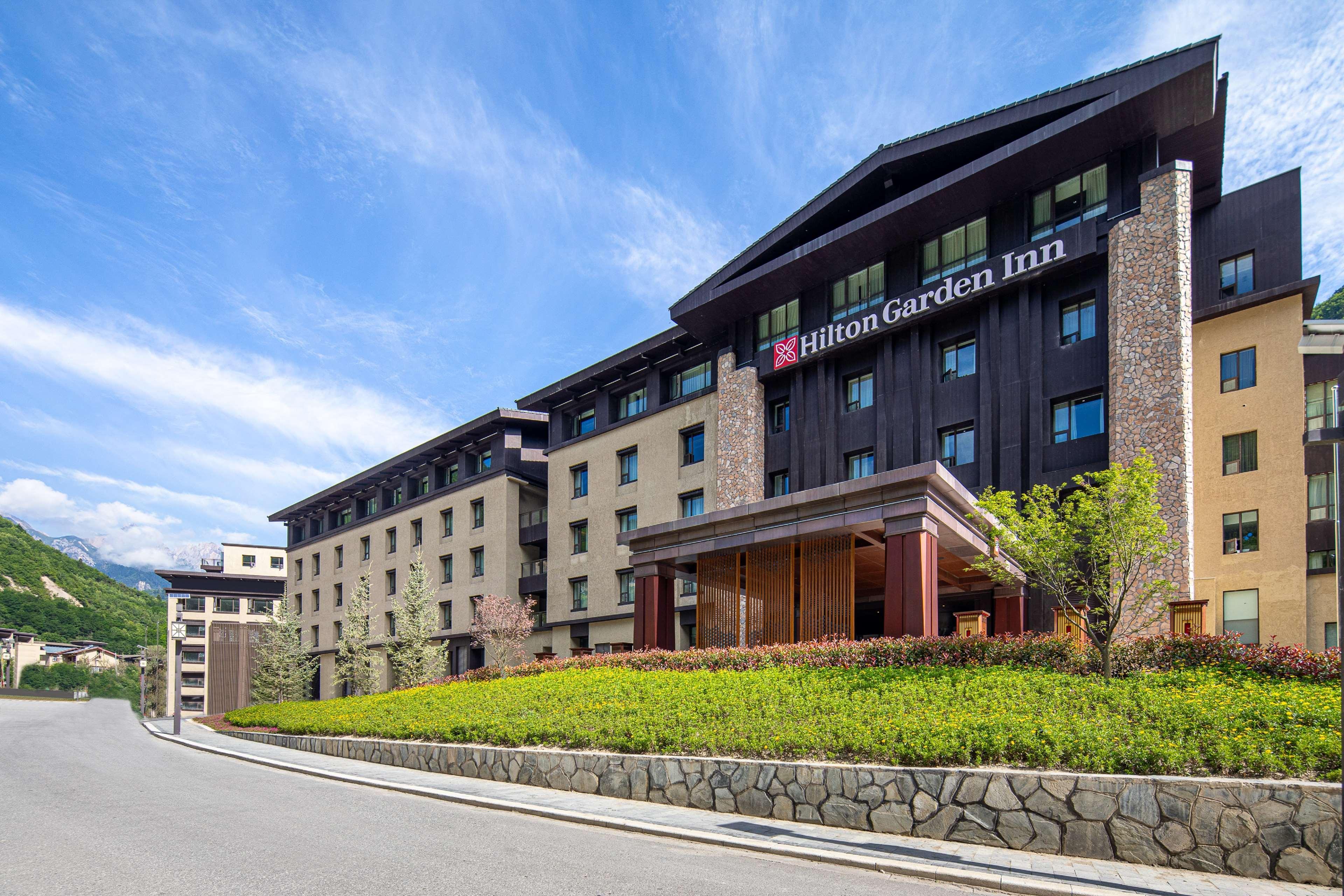 Hilton Jiuzhaigou Resort Zhangzha Town Exterior foto